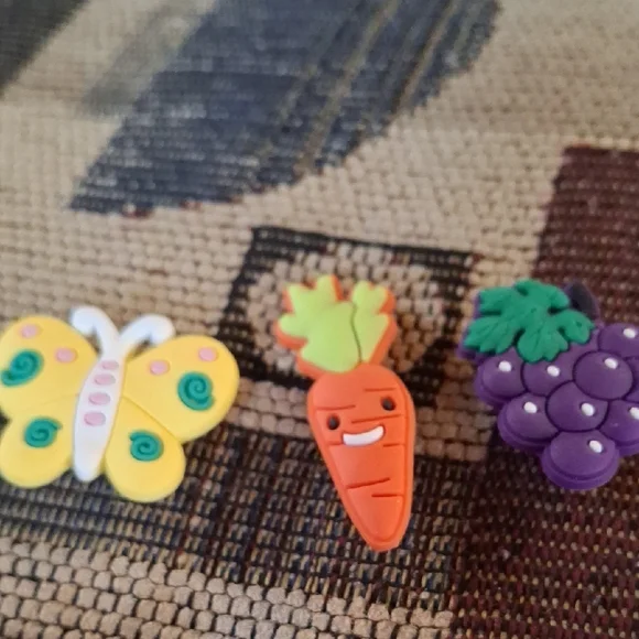 Colorful Cute Shoe Charms - Multicolor Flower, Ice Cream & Fruit Accessories - Picture 3 of 5